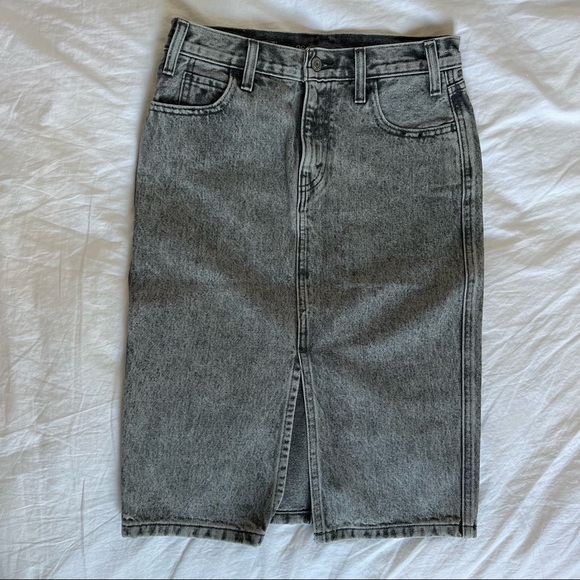 Levi‘s Denim Pencil Skirt - Picture 2 of 10